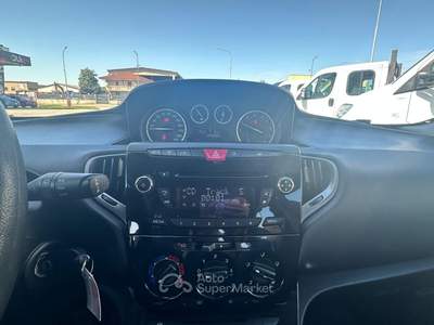 Lancia Ypsilon 5 porte S&amp;S Silver Nero usata Carmagnola