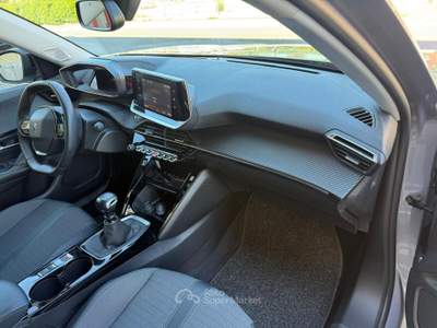 Peugeot 2008 1.5 HDi 110 2022 Allure Pack Grigio usata Dugenta