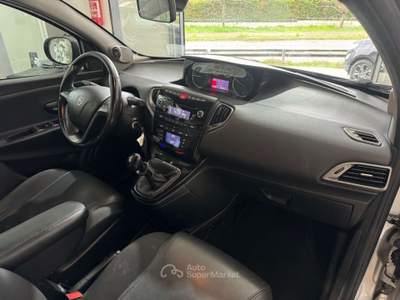 Lancia Ypsilon 0.9 TwinAir 85 CV 5 porte S&S Platinum Grigio usata Poirino