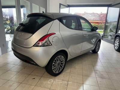 Lancia Ypsilon 0.9 TwinAir 85 CV 5 porte S&S Platinum Grigio usata Poirino