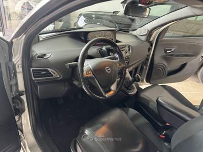 Lancia Ypsilon 0.9 TwinAir 85 CV 5 porte S&S Platinum Grigio usata Poirino