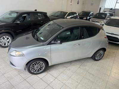 Lancia Ypsilon 0.9 TwinAir 85 CV 5 porte S&S Platinum Grigio usata Poirino