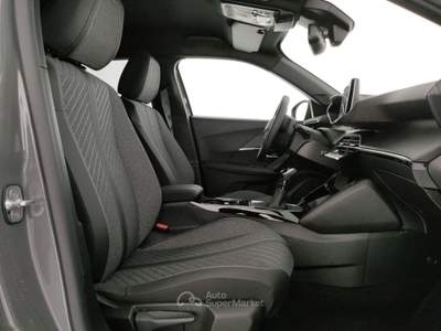 Peugeot 2008 1.2 puretech s&s 100cv Allure Grigio usata Barletta