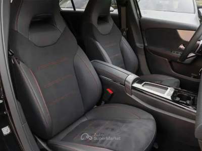 Mercedes-Benz Classe A A 250 Premium AMG 4matic auto/Burmester/Night/19" Nero usata Cervignano del Friuli