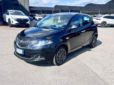 Lancia Ypsilon 1.0 FireFly 5 porte S&S Hybrid Gold Nero usata Pieve di Soligo
