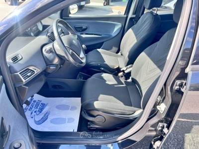 Lancia Ypsilon 1.0 FireFly 5 porte S&S Hybrid Gold Nero usata Pieve di Soligo