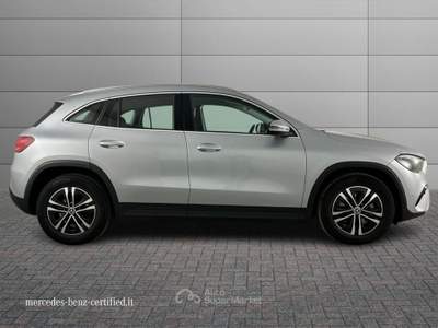 Mercedes-Benz GLA 180 D Advanced 8G-DCT Argento usata Brescia