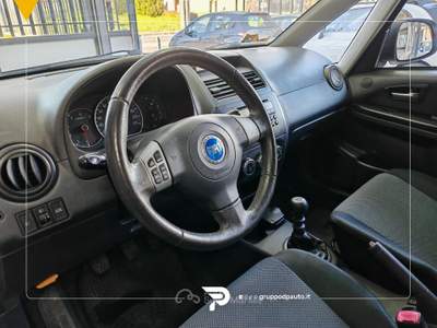 Fiat Sedici 1.9 mjt Dynamic 4x4 120cv Argento usata Marano di Napoli