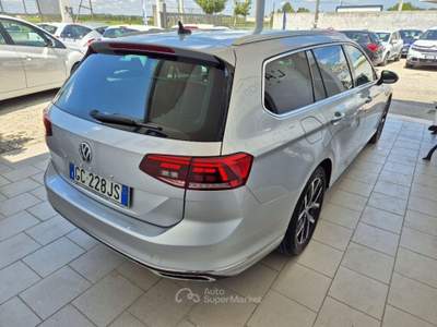 Volkswagen Passat 2.0 TDI SCR EVO DSG Executive Grigio usata Francavilla Fontana