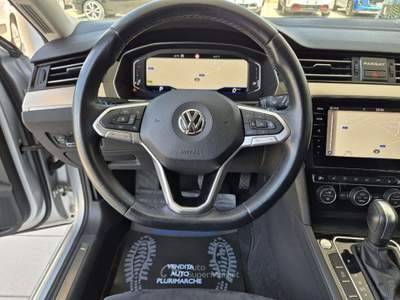 Volkswagen Passat 2.0 TDI SCR EVO DSG Executive Grigio usata Francavilla Fontana