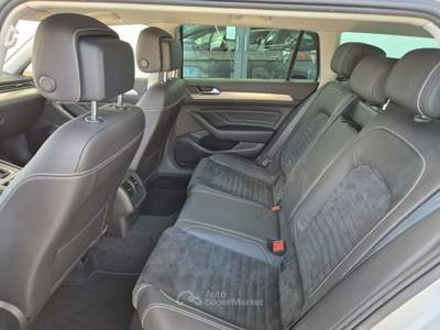 Volkswagen Passat 2.0 TDI SCR EVO DSG Executive Grigio usata Francavilla Fontana