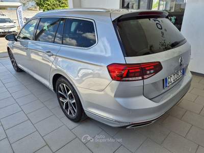 Volkswagen Passat 2.0 TDI SCR EVO DSG Executive Grigio usata Francavilla Fontana