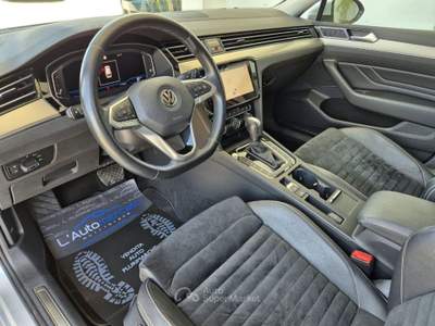 Volkswagen Passat 2.0 TDI SCR EVO DSG Executive Grigio usata Francavilla Fontana