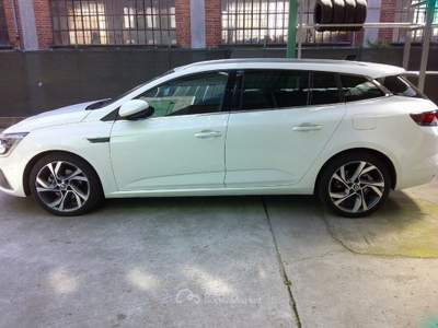 Renault Mégane Mégane Sporter Plug-in Hybrid E-TECH 160 CV R.S. L Bianco usata Fossano