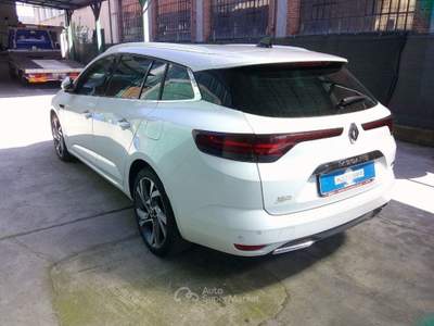 Renault Mégane Mégane Sporter Plug-in Hybrid E-TECH 160 CV R.S. L Bianco usata Fossano