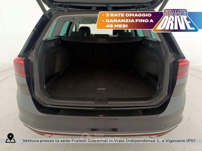 Volkswagen Passat alltrack 2.0 tdi 4motion 200cv dsg Nero usata Vigevano