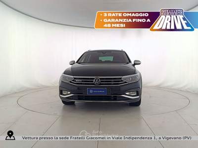 Volkswagen Passat alltrack 2.0 tdi 4motion 200cv dsg Nero usata Vigevano