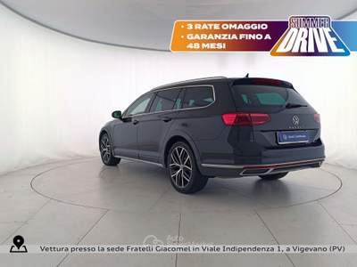 Volkswagen Passat alltrack 2.0 tdi 4motion 200cv dsg Nero usata Vigevano
