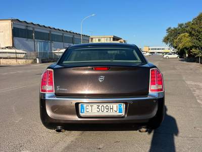 Lancia Thema Vettura unico proprietario, tagliandi certificati, doppie chiavi usata Follonica