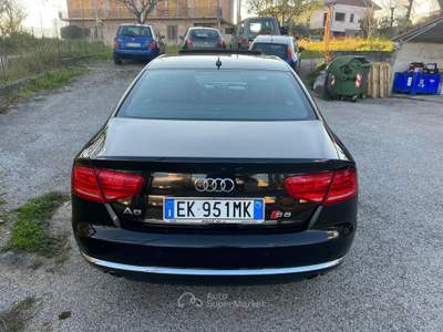 Audi A8 “L’ammiraglia che ridefinisce l’eleganza” Nero usata Palomonte