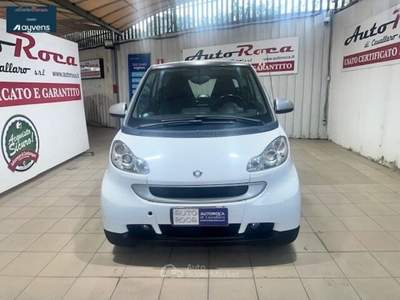 Smart ForTwo fortwo 1000 52 kW MHD coupé passion Bianco usata ACI CASTELLO