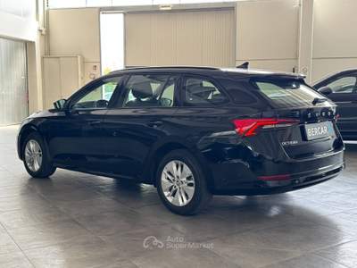 Skoda Octavia 2.0 tdi evo Executive 150cv dsg Nero usata Verona