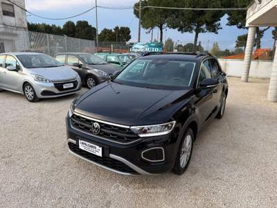 Volkswagen T-Roc 2.0 TDI SCR 150 CV DSG Life Nero usata Francavilla Fontana