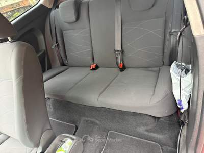 Ford Fiesta Tenuta sempre in box , nn fumatore, mai incidentata usata Senna Comasco
