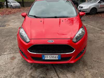 Ford Fiesta Tenuta sempre in box , nn fumatore, mai incidentata usata Senna Comasco