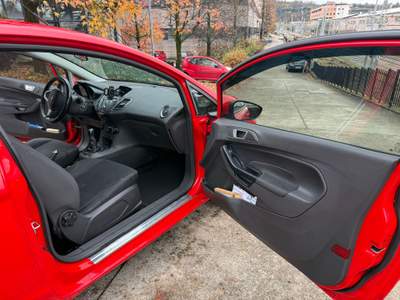 Ford Fiesta Tenuta sempre in box , nn fumatore, mai incidentata usata Senna Comasco