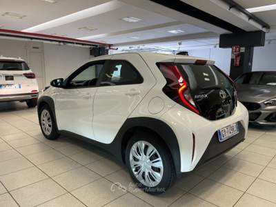 Toyota Aygo 1.0 VVT-i 72 CV 5 porte Active Bianco usata Arsago Seprio