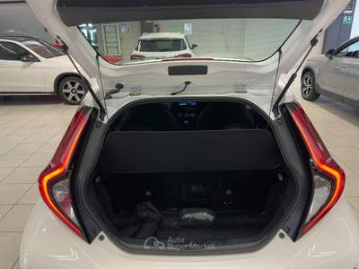 Toyota Aygo 1.0 VVT-i 72 CV 5 porte Active Bianco usata Arsago Seprio