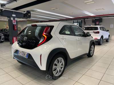 Toyota Aygo 1.0 VVT-i 72 CV 5 porte Active Bianco usata Arsago Seprio