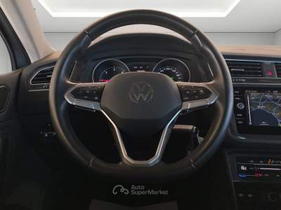 Volkswagen Tiguan Volkswagen Tiguan 2.0 TDI 150 CV SCR DSG Elegance Argento usata Pistoia