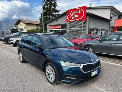 Skoda Octavia Octavia 2.0 TDI EVO SCR DSG Wagon Exec. Blu/Azzurro usata Lavis