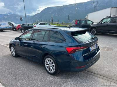 Skoda Octavia Octavia 2.0 TDI EVO SCR DSG Wagon Exec. Blu/Azzurro usata Lavis