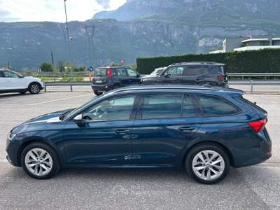 Skoda Octavia Octavia 2.0 TDI EVO SCR DSG Wagon Exec. Blu/Azzurro usata Lavis