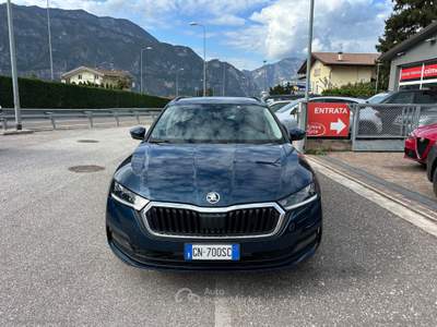 Skoda Octavia Octavia 2.0 TDI EVO SCR DSG Wagon Exec. Blu/Azzurro usata Lavis