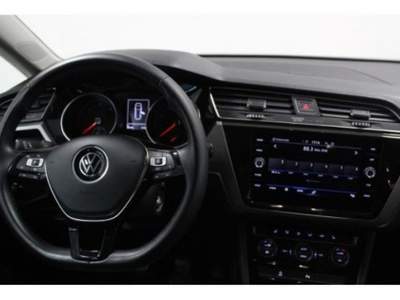 Volkswagen Touran 2.0 TDI 115 CV SCR Business BlueMotion Technology Blu/Azzurro usata Castelnuovo Rangone