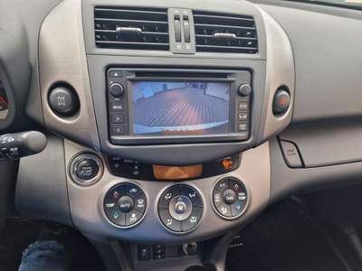 Toyota RAV4 RAV4 2.2 D-CAT A/T 4WD Executive Bianco usata Castelnuovo Rangone