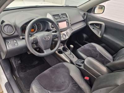 Toyota RAV4 RAV4 2.2 D-CAT A/T 4WD Executive Bianco usata Castelnuovo Rangone