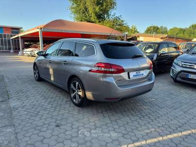 Peugeot 308 308  SW SW 1.6 bluehdi Allure s Argento usata Milano