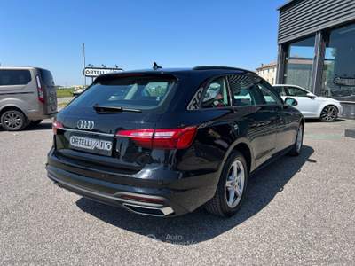 Audi A4 A4 Avant 35 TDI/163CV MHVE S tronic Business IVA DEDUCIBILE Nero usata Cerea