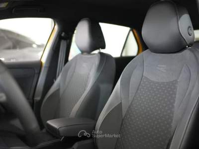 Volkswagen T-Roc 1.5 TSI ACT DSG R-Line Giallo usata Sant'Anastasia
