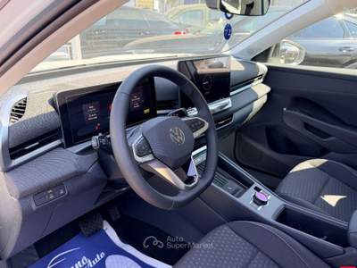 Volkswagen T-Roc 1.5 TSI ACT DSG Life Bianco usata Sant'Anastasia