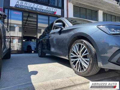 Seat Leon 1.5 TGI DSG Xcellence Grigio usata Città Sant'Angelo
