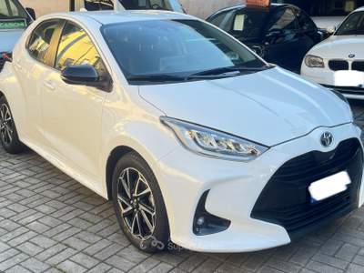 Toyota Yaris (BENZINA/ELETTRICA) - CAMBIO AUTOMATICO - KM 33.446 - ANCHE PER NEOPATENTATI - 2020 Bianco usata Varese