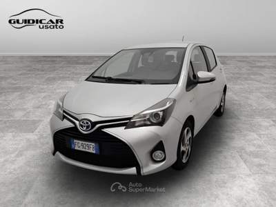 Toyota Yaris 1.5 Hybrid Active Argento usata Lucca