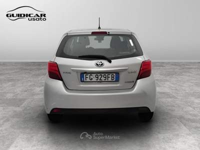 Toyota Yaris 1.5 Hybrid Active Argento usata Lucca