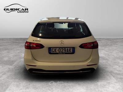 Mercedes-Benz Classe B 180 D Sport Plus 8G-DCT Nero usata Lucca